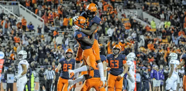Edwin Carter #80 of the Illinois Fighting IlliniSam Mays #9 of the Illinois Fighting IlliniSeptember 8, 2018 Illinois Football vs. Western Illinois in Champaign, IllinoisPhoto Credit: Mark Jones / Illinois Athletics