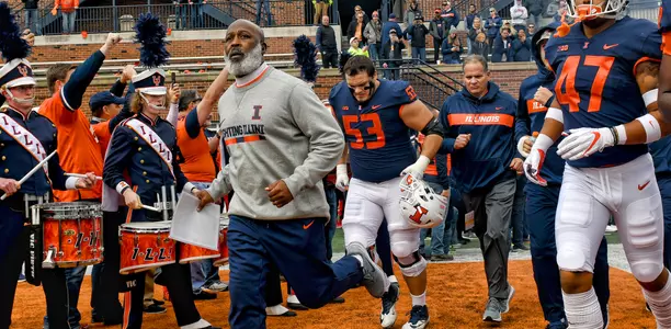 head coach Lovie Smith of the Illinois Fighting IlliniIllinois Football vs. Minnesota in ChampaignNovember 03, 2018Photo Credit: Craig Pessman / Illinois Athletics