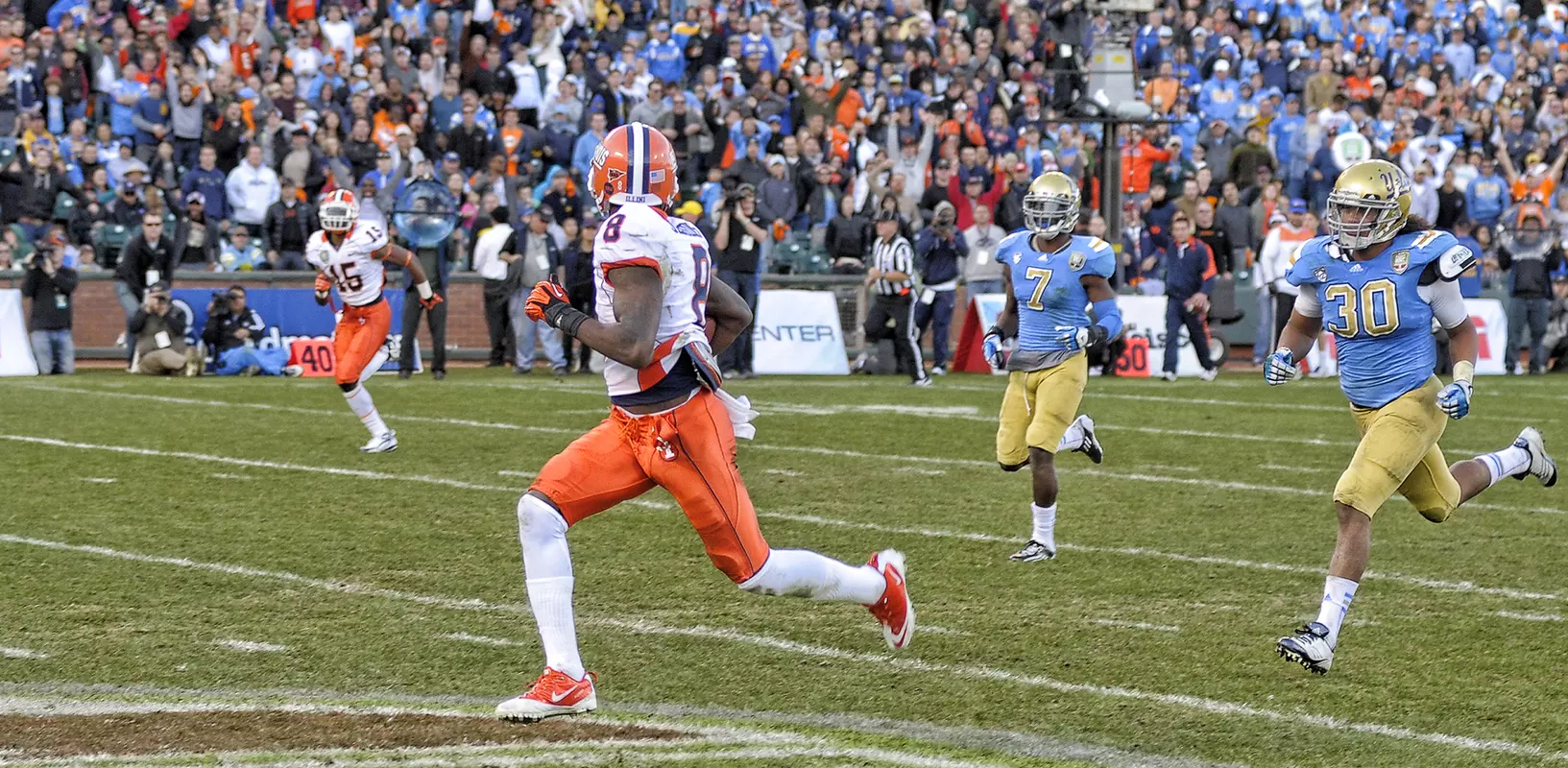 A.J. Jenkins Illinois in the "Fight Hunger Bowl", ATT Park, in San Francisco, CA~Illinois defeats UCLA 20~14