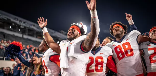 alma mater, postgame celebration, Illinois Fighting Illini linebacker Dele Harding (9), Illinois Fighting Illini defensive lineman Keith Randolph Jr. (88)Illinois Football at Michigan State in East Lansing, MichiganNovember 09, 2019