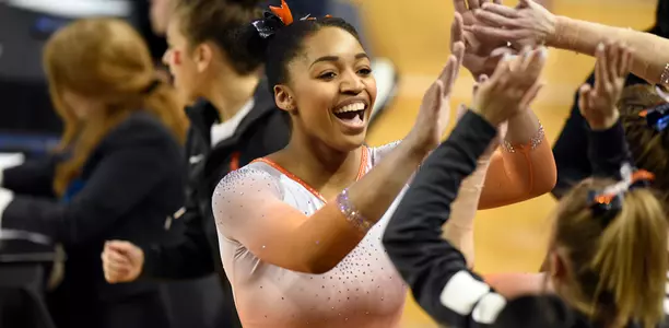 Shaylah Scott - High-Five