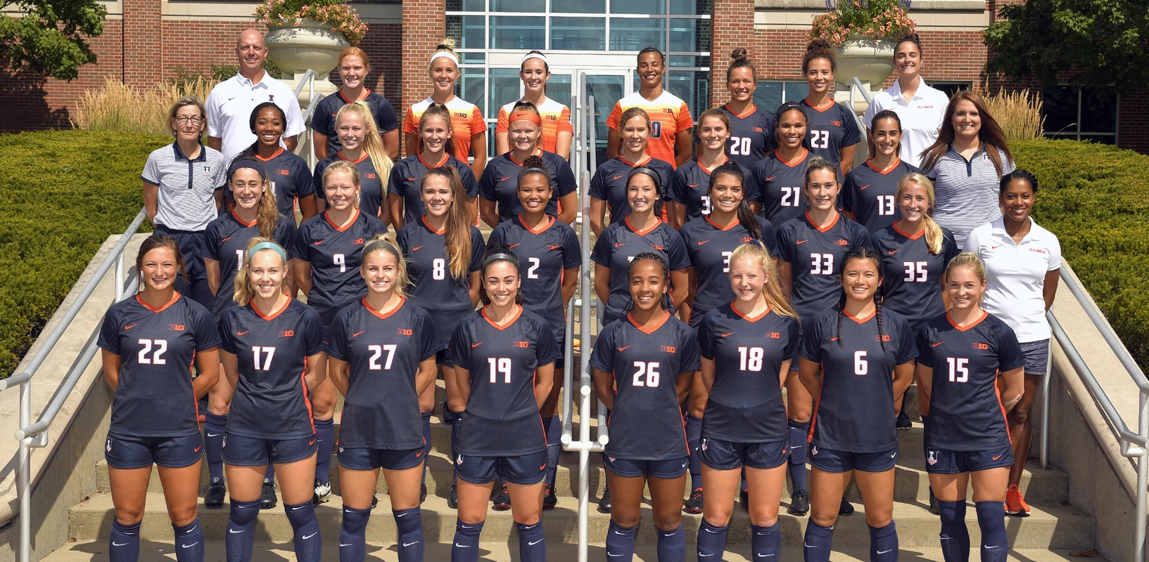 2019-20 Illini Soccer Team photo