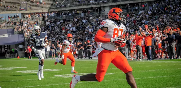 Illinois Fighting Illini tight end Daniel Barker (87)Illinois Football at Connecticut in East Hartford, ConnecticutSeptember 07, 2019