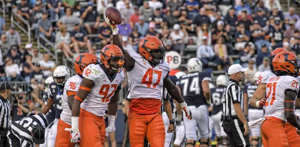 Oluwole Betiku Jr. at UConn
