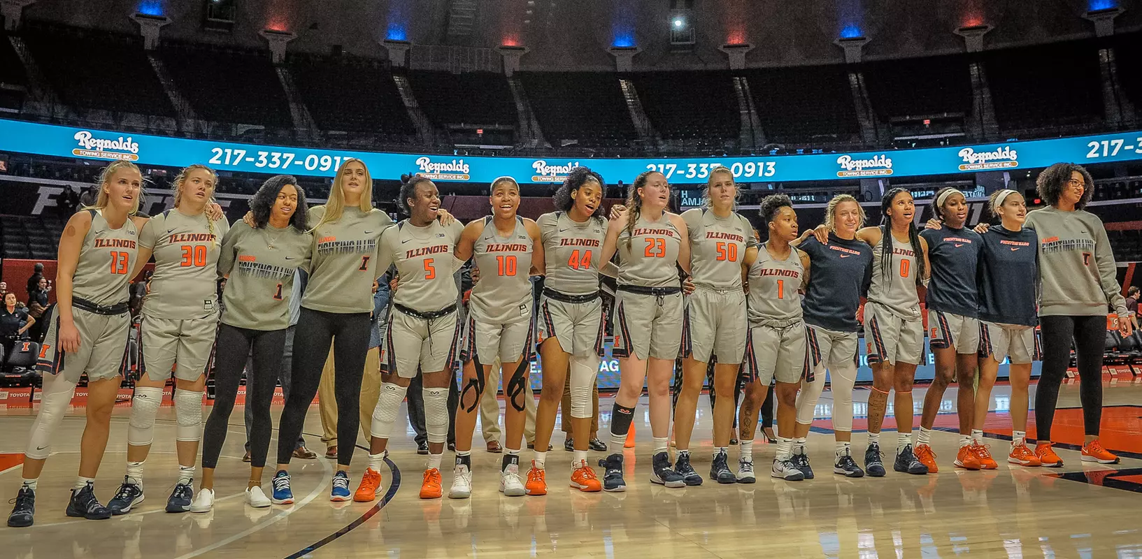 WBB - Team after MINN win
