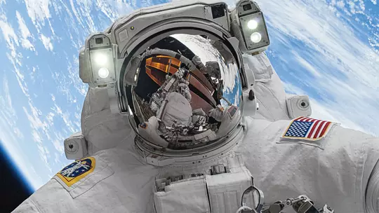 Illinois Football - Mike Hopkins 2013 Spacewalk Selfie