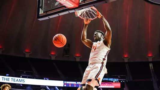 Kofi Cockburn (21) dunkIllinois Fighting Illini Men's Basketball vs. Ohio - 11/27/20