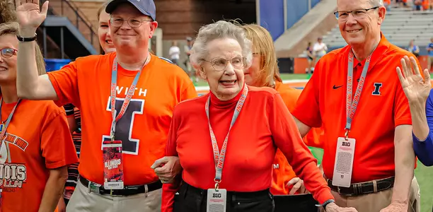 Betty Smith - Illinois Football vs. Kent State - 09/01/2018