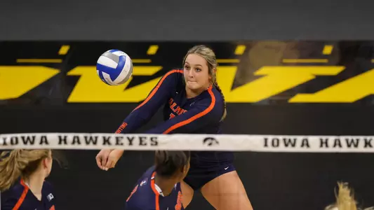 VB - Holzman, Ellie at Iowa