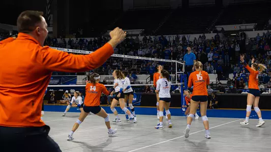 VB - Illini victory over UK