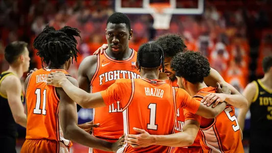 team huddleIllinois Fighting Illini Men's Basketball vs. Iowa - 1/29/21