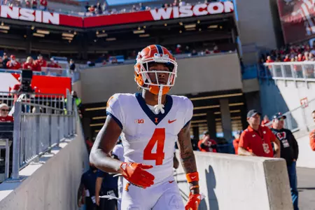 Khmari Thompson (4)Illinois Fighting Illini Football vs. Wisconsin - 10/1/2022