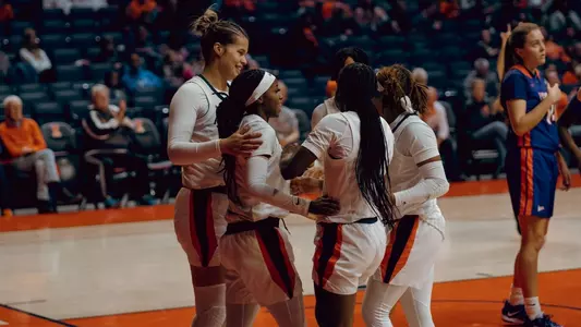 team huddle vs. Evansville