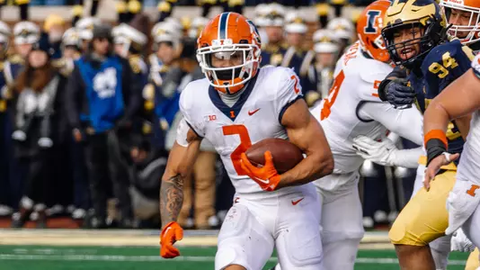 Chase Brown (2)Illinois Fighting Illini Football vs. Michigan - 11/20/2022
