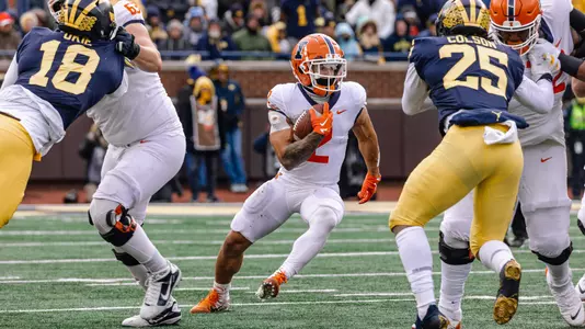 Chase Brown (2)Illinois Fighting Illini Football vs. Michigan - 11/20/2022