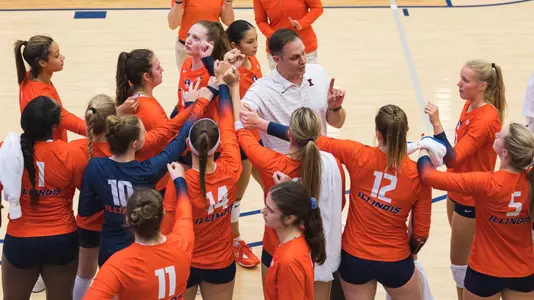 Sep 14, 2022; Charlestown, Illinois, United States; The Illinois Fighting Illini huddle during the game between the Eastern Illinois Panthers and the Illinois Fighting Illini at Lantz Arena. The Fighting Illini won 3-0. Photo by Andy Wenstrand.