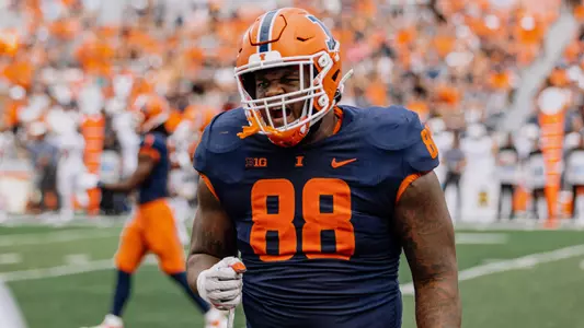 Keith Randolph Jr. (88)Illinois Fighting Illini Football vs. Virginia - 9/10/2022
