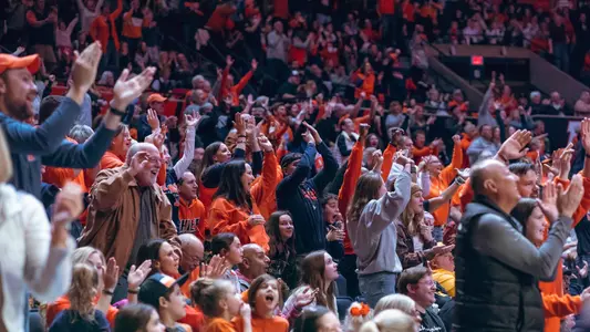 Illini WBB crowd State Farm Center