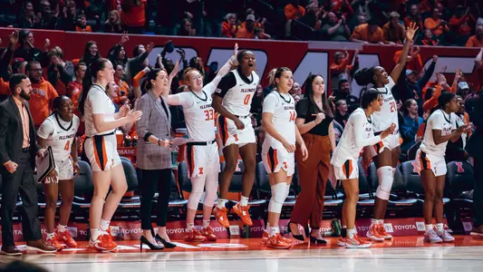 Illini wbb team bench celebration