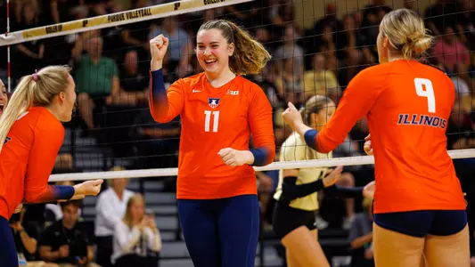 Oct 4, 2023; West Lafayette, Indiana, United States; redshirt-freshman middle blocker Cari Bohm (11) of the Illinois Fighting Illini during the game between the Purdue Boilermakers and the Illinois Fighting Illini at Holloway Gym. The Boilermakers won 3-0. Photo by Andy Wenstrand.