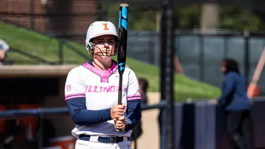 URBANA, IL - October 07, 2023 - IIllinois Infielder Eileen Donahue (#19) during the Alumni Game at Eichelberger Field in Urbana, IL. Photo By Kevin Snyder