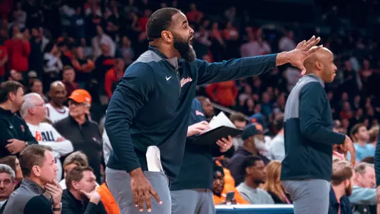 Image Taken At Illinois Fighting Illini vs. Texas Longhorns Men's Basketball Game, Madison Square Garden, New York City, Tuesday, December 6, 2022. Courtney Bay/Illinois Athletics