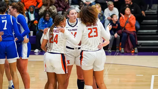 Illinois WBB vs Kentucky - Huddle
