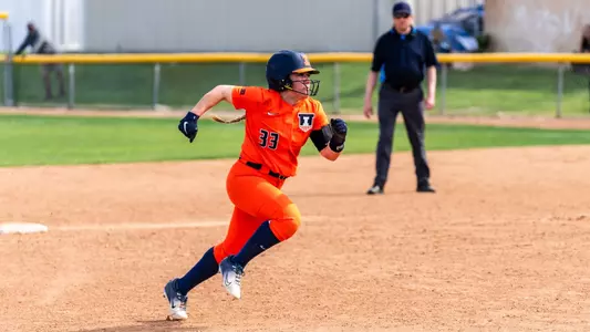 CATHEDRAL CITY, CA - February 23, 2024 - Illinois Utility Player Yazzy Avila (#33) during the game between the California Bears and the Illinois Fighting Illini at the Big Leage Dreams Complex in Cathedral City, CA. Photo By Ashley Steltenpohl