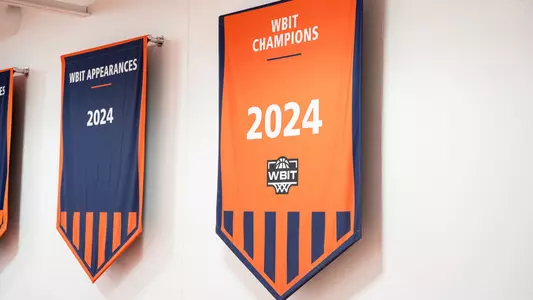 WBIT Champions banner Ubben