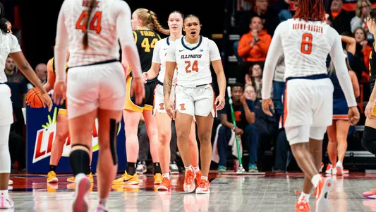 Illinois WBB vs Iowa - Adalia McKenzie