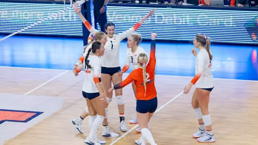 CHAMPAIGN, IL - November 09, 2025 - Fighting Illini during the match between the Penn State Nittany Lions and the Illinois Fighting Illini at Huff Hall in Champaign, IL. Photo By Ashley Ray/Fighting Illini