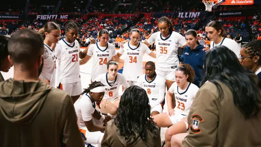WBB huddle v SEMO
