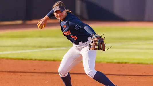 URBANA, IL - April 16, 2025 - Photo taken during the game between the Valparaiso Beacons and the Illinois Fighting Illini at Eichelberger Field in Urbana, IL. (Photo By Dwayne Banks Jr/Illinois Athletics)