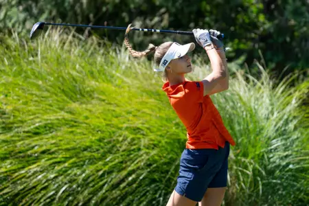 CHAMPAIGN, IL - August 31, 2025 - Kylie Eaton during practice at Lincolnshire Fields Country Club in Champaign, IL. Photo By Ashley Ray/Fighting Illini