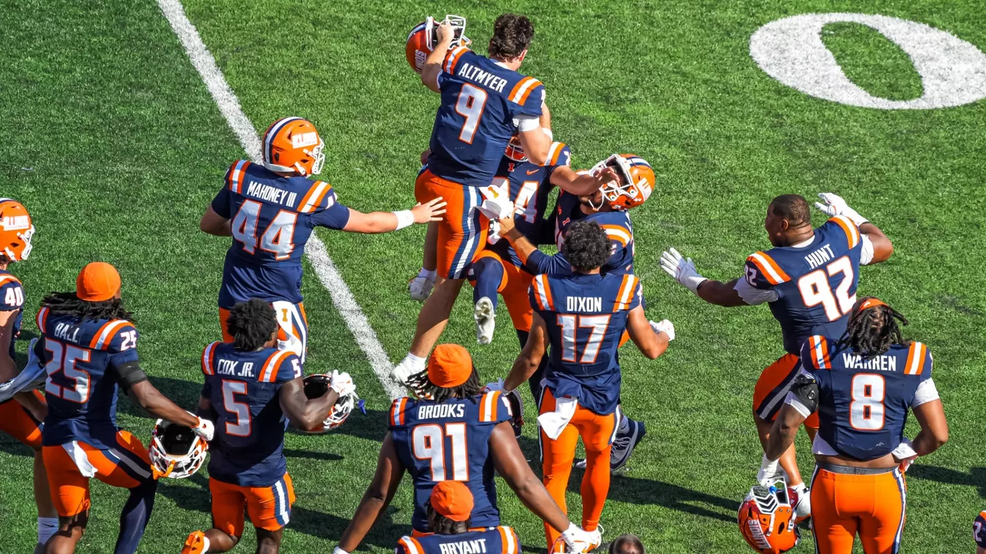 Olano's Walk-off FG celebration