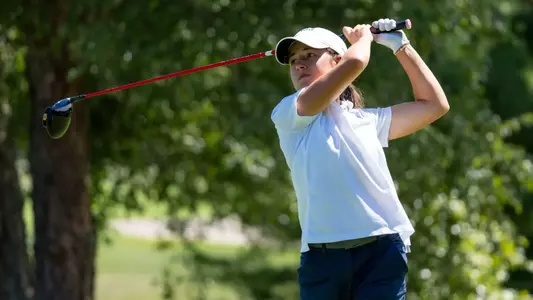 CHAMPAIGN, IL - August 31, 2025 - Anna Ritter during practice at Lincolnshire Fields Country Club in Champaign, IL. Photo By Ashley Ray/Fighting Illini