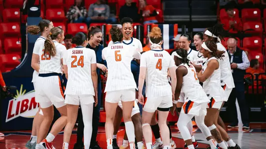 WBB Team Huddle