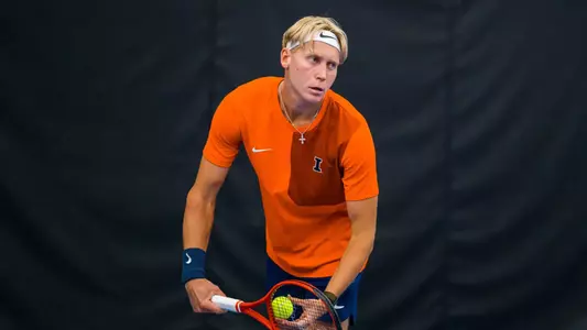 CHAMPAIGN, IL - January 16, 2026 - William Mroz during the match between the Mississippi State Bulldogs and the Illinois Fighting Illini at Atkins Tennis Center in Champaign, IL. Photo By Lucas Sun