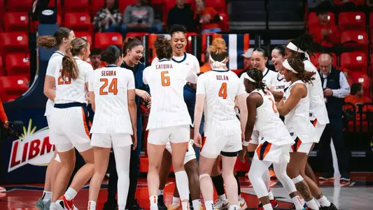WBB Team Huddle