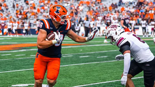 Tight End Davin Stoffel (#88) during the game between the Southern Illinois Salukis and the Illinois Fighting Illini at Gies Memorial Stadium in Champaign, IL on September 19, 2026. Photo By Aaron Quinn