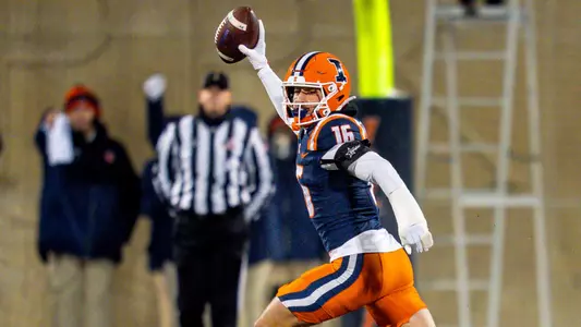 CHAMPAIGN, IL - November 29, 2025 - Defensive Back Tanner Heckel (#16) during the game between the North Western Wildcats and the Illinois Fighting Illini at Memorial Stadium in Champaign, IL. Photo By Quinten A. Truitt