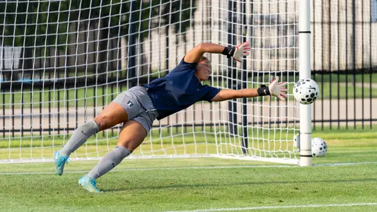 CHAMPAIGN, IL - August 07, 2025 - Goalkeeper Peyton Rhodes (#0) before the game between the Marquette Golden Eagles and the Illinois Fighting Illini at Demirjian Park Stadium in Champaign, IL. Photo by Ashley Ray/Fighting Illini