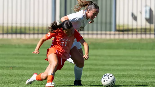 CHAMPAIGN, IL - September 07, 2025 - Midfielder/Forward Perla Guzmán (#31) during the match between the Valparaiso Crusaders and the Illinois Fighting Illini at Demirjian Park in Champaign, IL. Photo By Ashley Ray/Fighting Illini