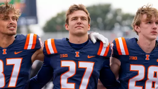 CHAMPAIGN, IL - November 01, 2025 - Kicker/Punter Lucas Osada (#27) during the game between the Rutgers Scarlet Knights and the Illinois Fighting Illini at Gies Memorial Stadium in Champaign, IL. Photo By Ashley Ray/Fighting Illini