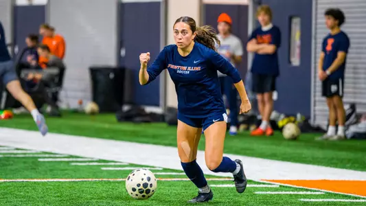 CHAMPAIGN, IL - February 05, 2026 - Alyssa White during practice at Irwin Indoor Football Practice Facility in Champaign, IL. Photo By Lucas Sun/Fighting Illini