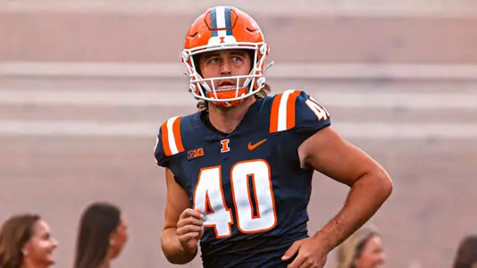 CHAMPAIGN, IL - September 13, 2025 - Punter Keelan Crimmins (#40) during the game between the Western Michigan Broncos and the Illinois Fighting Illini at Gies Memorial Stadium in Champaign, IL. Photo By Aaron Quinn/Fighting Illini