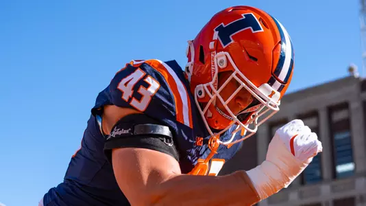CHAMPAIGN, IL - November 1, 2025 - Outside Linebacker Joe Barna (#43) during the game between the Rutgers Scarlet Knights and the Illinois Fighting Illini at Gies Memorial Stadium in Champaign, IL. Photo By Aaron Quinn/Fighting Illini