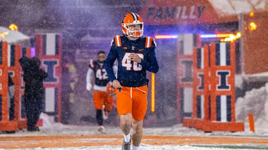 CHAMPAIGN, IL - November 29, 2025 - Punter Keelan Crimmins (#40) during the game between the Northwestern Wildcats and the Illinois Fighting Illini at Gies Memorial Stadium in Champaign, IL. Photo By Aaron Quinn/Fighting Illini