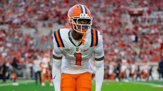 BLOOMINGTON, IL - September 20, 2025 - Defensive Back Kaleb Patterson (#1) during the game between the Indiana Hoosiers and the Illinois Fighting Illini at Memorial Stadium in Bloomington, IL. Photo by Quinten Truitt/Fighting Illini