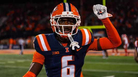 CHAMPAIGN, IL - November 15, 2025 - Defensive Back Jaheim Clarke (#6) during the game between the Maryland Terrapins and the Illinois Fighting Illini at Gies Memorial Stadium in Champaign, IL. Photo By Aaron Quinn/Fighting Illini